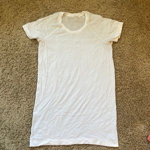 Lululemon white swiftly size 6